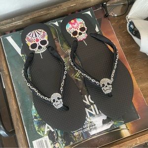 Skull chain gothic rock flip flops skulls